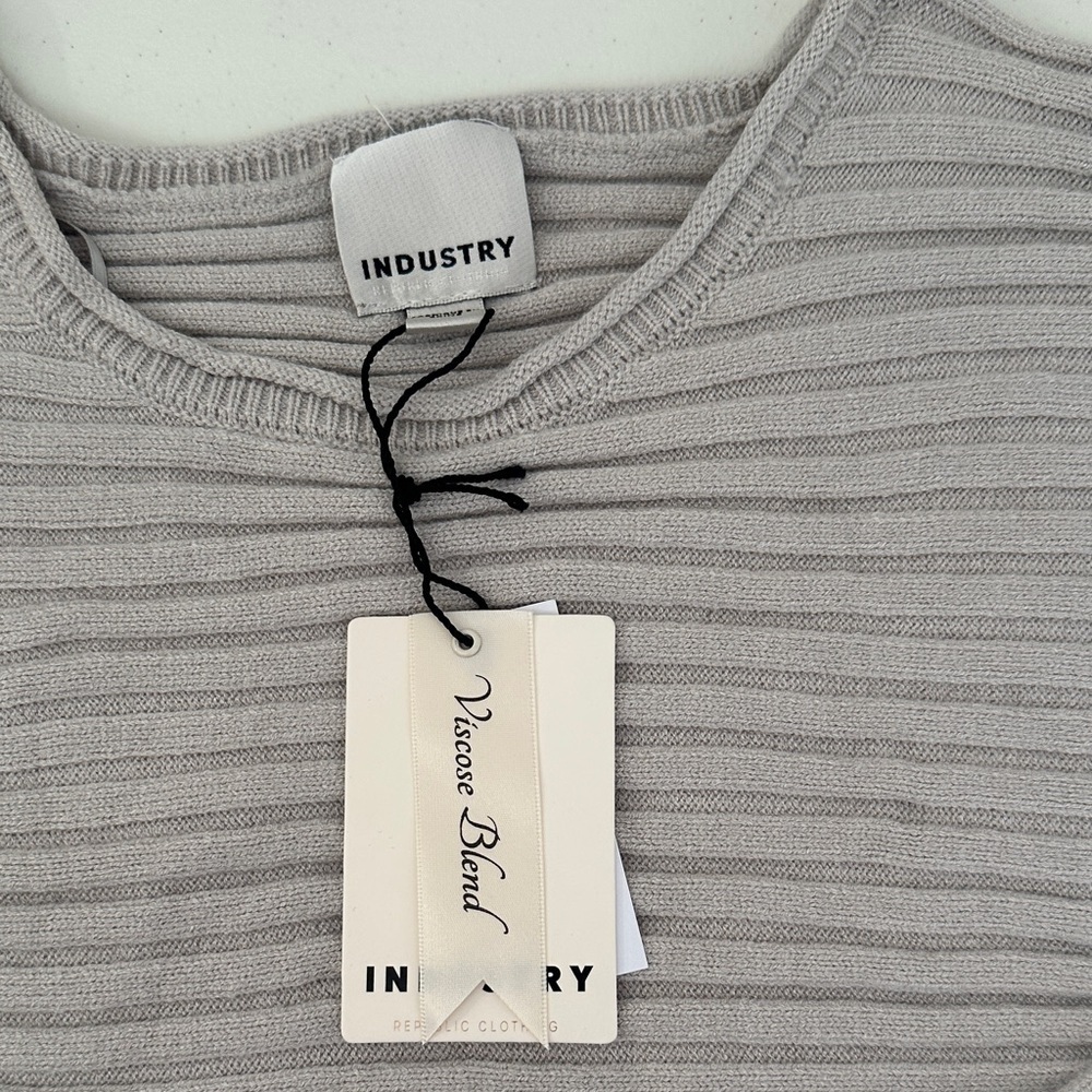 Industry Women's Gray Sweater - Picture 2 of 3